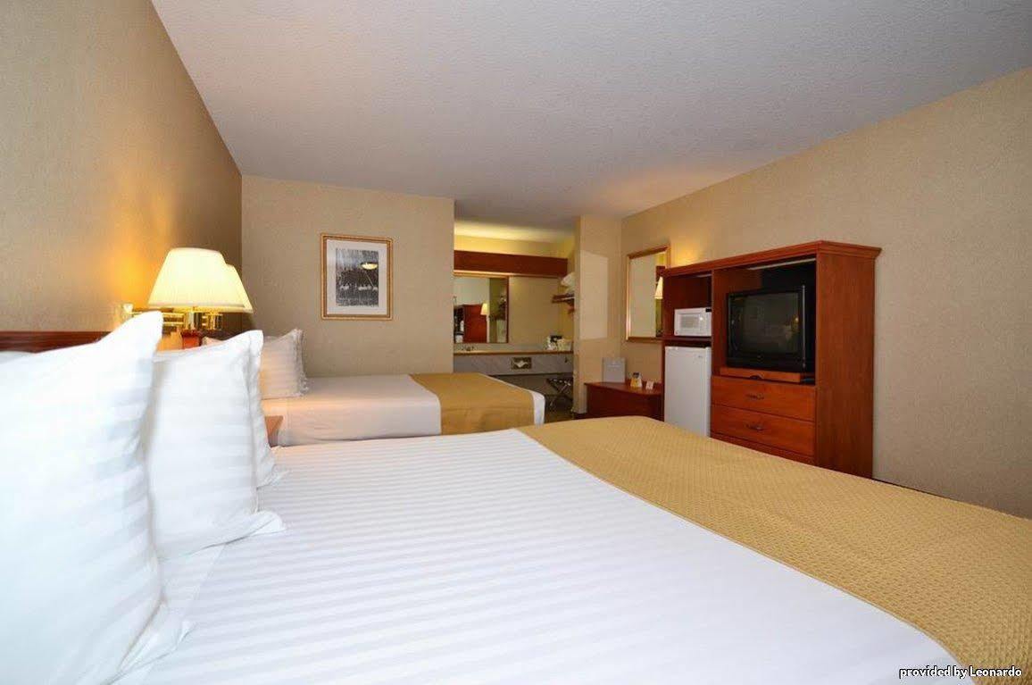 Oakridge Inn & Suites Quarto foto